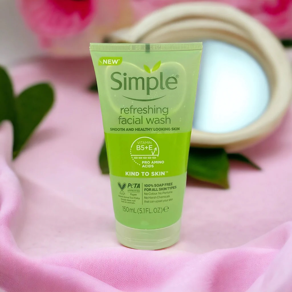 ژل شوینده صورت سیمپل 150 میل مدل Refreshing 8 BBC04190 B970 45BF B9AE