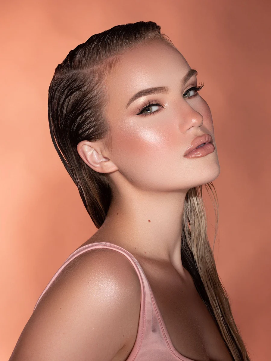 هایلایتر مایع شیگلم Vanilla Frost 4 هایلایتر مایع شیگلم Vanilla Frost