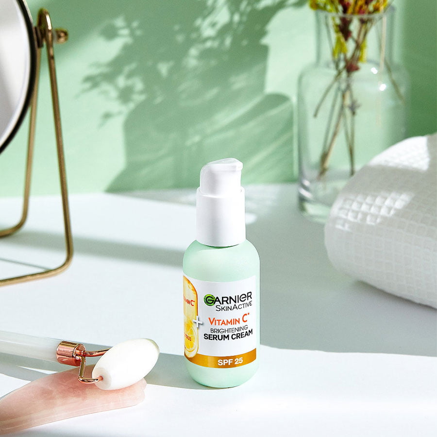 سرم کرم روشن کننده ویتامین سی SPF25 گارنیه 50ml 5 سرم کرم روشن کننده ویتامین سی SPF25 گارنیه 50ml - Image 5