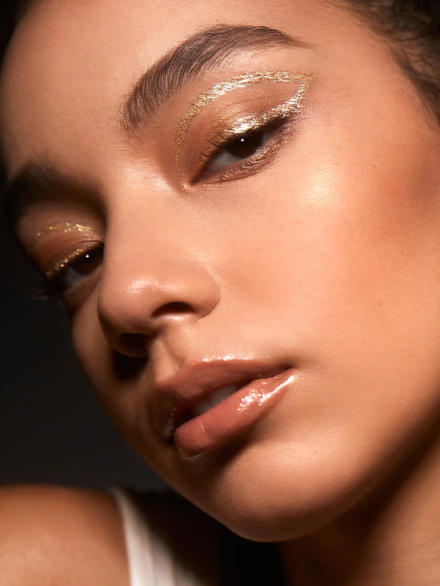 سایه و خط چشم گلیتر شیگلم مدل Insta Party رنگ Confetti 4 سایه و خط چشم گلیتر شیگلم مدل Insta Party رنگ Confetti - Image 4