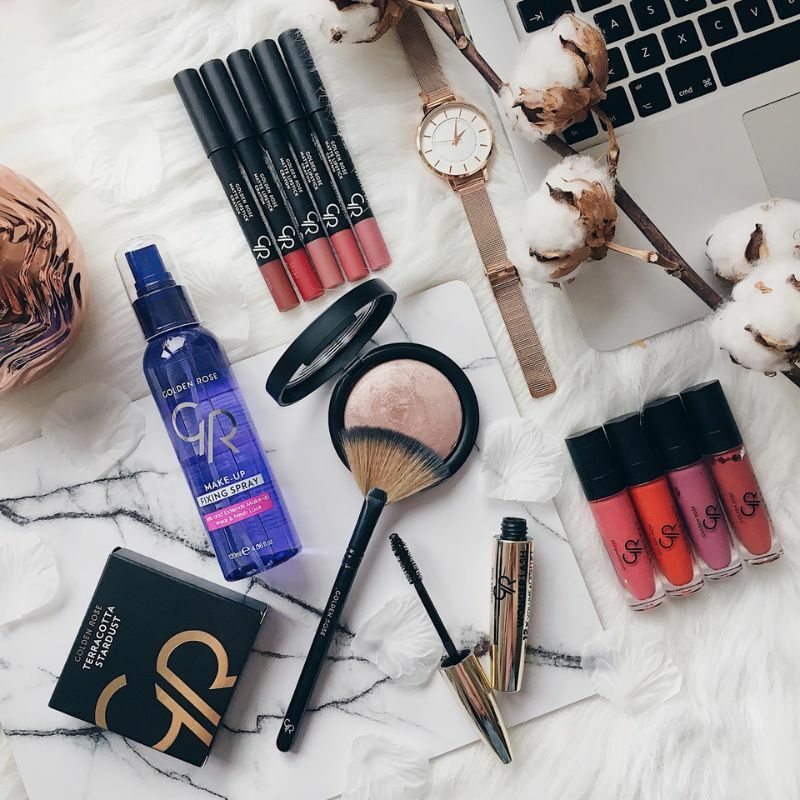 اسپری تثبیت کننده آرایش 120 میل گلدن رز Golden Rose 4 اسپری تثبیت کننده آرایش 120 میل گلدن رز Golden Rose - Image 4