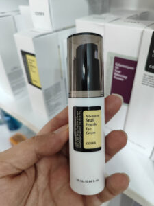 کرم دور چشم پپتید حلزون 25 میل کوزارکس COSRX 4 کرم دور چشم پپتید حلزون کوزارکس اصل