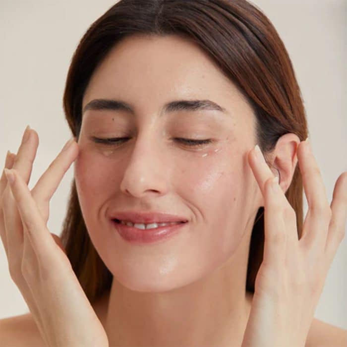 سرم ضد چروک و روشن کننده دور چشم کلاژن اکسیس وای Axis-Y Vegan Collagen Eye Serum 10mil 3 سرم ضد چروک و روشن کننده دور چشم کلاژن اکسیس وای Axis-Y Vegan Collagen Eye Serum 10mil - Image 3